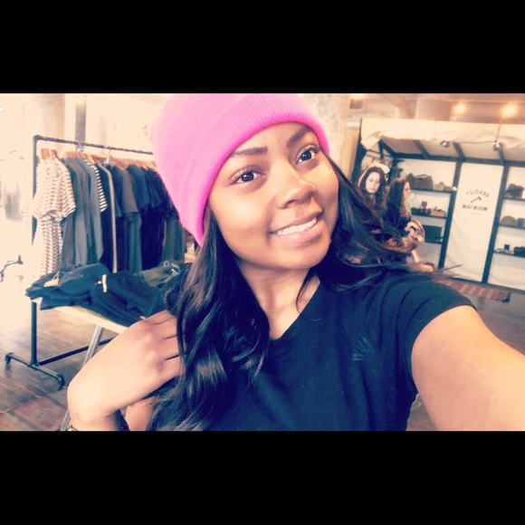 Meet your Posher, Shay - Picture 3 of 3